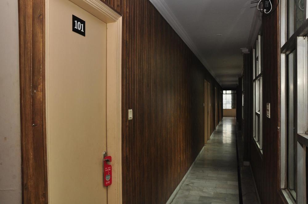 Hotel Oyo Bus Stand Exit Gate